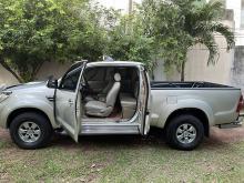 https://riyasewana.com/uploads/toyota-toyota-hilux-318041417995.jpg