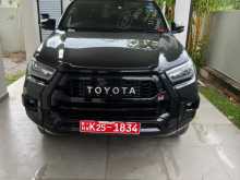 https://riyasewana.com/uploads/toyota-toyota-hilux-5151425322.jpg