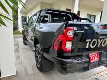 https://riyasewana.com/uploads/toyota-toyota-hilux-5151425495.jpg