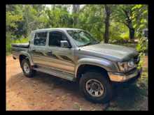 https://riyasewana.com/uploads/toyota-toyota-hilux-61209124113.jpg