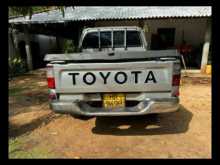 https://riyasewana.com/uploads/toyota-toyota-hilux-61209124592.jpg