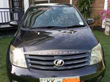 Toyota Ist 2005 Car