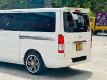 https://riyasewana.com/uploads/toyota-toyota-kdh-2015-2621381612164.jpg