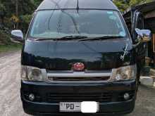 Toyota KDH 200K Semi High Roof 2006 Van