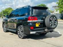 https://riyasewana.com/uploads/toyota-toyota-land-1292021432.jpg