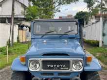 https://riyasewana.com/uploads/toyota-toyota-land-14110624812.jpg