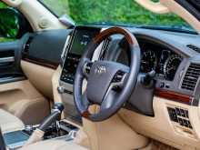 https://riyasewana.com/uploads/toyota-toyota-land-2017-1219582412582.jpg