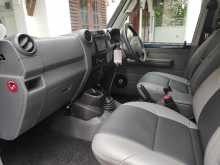 https://riyasewana.com/uploads/toyota-toyota-land-21132845703.jpg