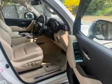 https://riyasewana.com/uploads/toyota-toyota-land-2484151245.jpg