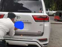https://riyasewana.com/uploads/toyota-toyota-land-27855284503.jpg