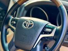 https://riyasewana.com/uploads/toyota-toyota-land-30190230486.jpg