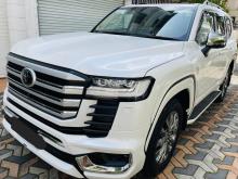 Toyota Land Cruiser LC300 ZX V6 2025 SUV