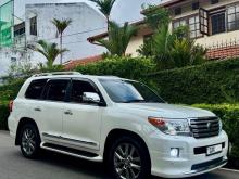 Toyota Land Cruiser V8 2017 SUV
