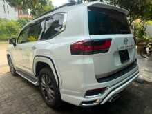 https://riyasewana.com/uploads/toyota-toyota-land-7100204824.jpg