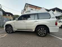https://riyasewana.com/uploads/toyota-toyota-landcruiser-30130139162.jpg