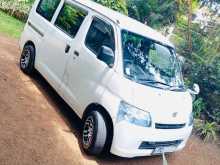 https://riyasewana.com/uploads/toyota-toyota-lite-5214148656.jpg