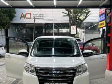 Toyota NOAH VOXY 2015 Van
