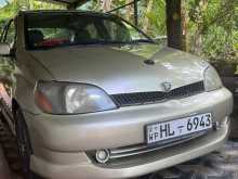 Toyota PLATZ 2000 Car