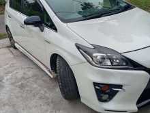 https://riyasewana.com/uploads/toyota-toyota-prius-13137314142.jpg