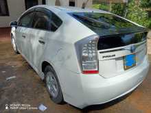 https://riyasewana.com/uploads/toyota-toyota-prius-14121752825.jpg