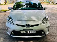 Toyota Prius S Grade 1 Owner 2013 Car