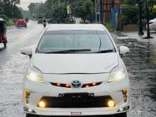 Toyota Prius S LED 2014 Car