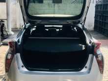 https://riyasewana.com/uploads/toyota-toyota-prius-2016-1120173412073.jpg
