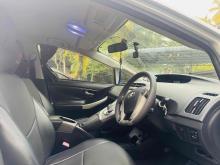 https://riyasewana.com/uploads/toyota-toyota-prius-219132724553.jpg