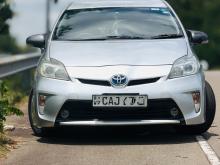 Toyota Prius 3rd 2012 Car