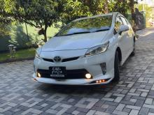 Toyota Prius S LED 2015 Car