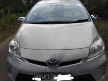 Toyota Prius S Gerde 2013 Car