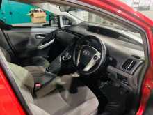 https://riyasewana.com/uploads/toyota-toyota-prius-31125413152.jpg