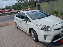 Toyota Prius S 2014 Car
