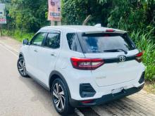 https://riyasewana.com/uploads/toyota-toyota-raize-23713206204.jpg