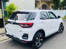 https://riyasewana.com/uploads/toyota-toyota-raize-251552024712.jpg