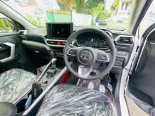 https://riyasewana.com/uploads/toyota-toyota-raize-251552024723.jpg