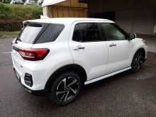 https://riyasewana.com/uploads/toyota-toyota-raize-51553594523.jpg