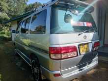 Toyota Regius 2000 Van