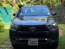 Toyota Hilux Revo 2025 Pickup