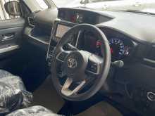 https://riyasewana.com/uploads/toyota-toyota-roomy-2023-2120343412144.jpg