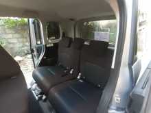 https://riyasewana.com/uploads/toyota-toyota-roomy-2023-915152612724.jpg