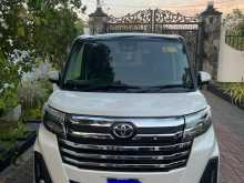 Toyota ROOMY CUSTOM G 2024 Car