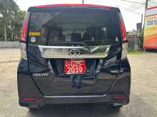 https://riyasewana.com/uploads/toyota-toyota-roomy-22163753976.jpg