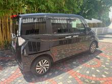 https://riyasewana.com/uploads/toyota-toyota-roomy-22745106444.jpg