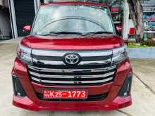 Toyota Roomy Custom G 2023 Car