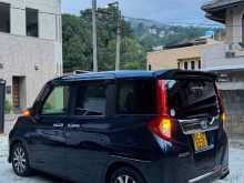 https://riyasewana.com/uploads/toyota-toyota-roomy-3014371822262.jpg