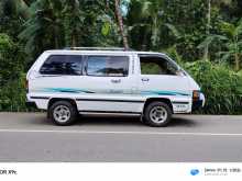 https://riyasewana.com/uploads/toyota-toyota-townace-1985-1621361112963.jpg