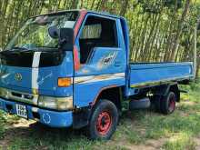 https://riyasewana.com/uploads/toyota-toyota-townace-517595022202.jpg