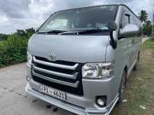 Toyota TRH200 2015 Van
