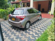https://riyasewana.com/uploads/toyota-toyota-vitz-120535117135.jpg